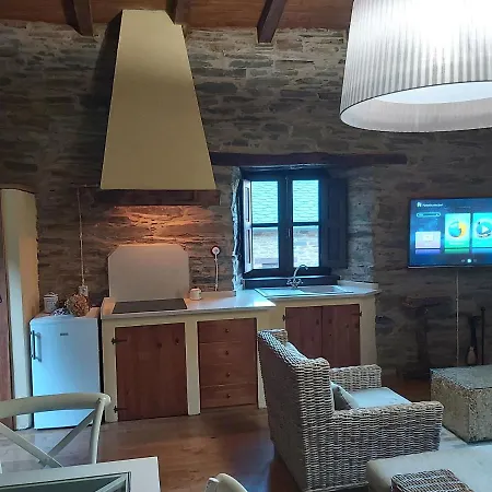 O Paxar Nyaraló Samos